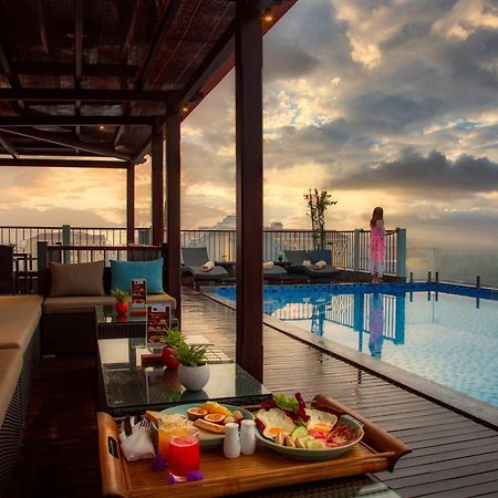 会安舒适精致精品酒店 外观 照片 The pool at the hotel