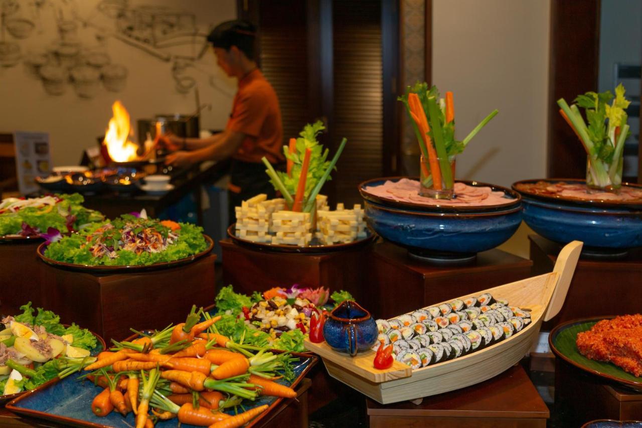 会安舒适精致精品酒店 外观 照片 A buffet at a hotel